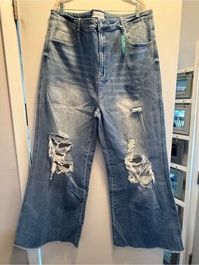 Blakeley Women's Distressed Wide-Leg Jeans in Faded Blue
